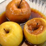 Warm & Cozy: The Magic of Baked Apples with Cinnamon