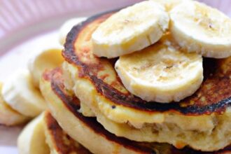 Fluffy Blender Banana Pancakes: Quick & Tasty Morning Treats