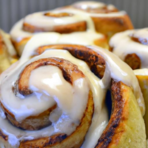 Warm & Tangy: the Art of Sourdough Cinnamon‌ Rolls