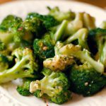 Roasted Broccoli with Garlic: A Crispy, Flavor-Packed Delight
